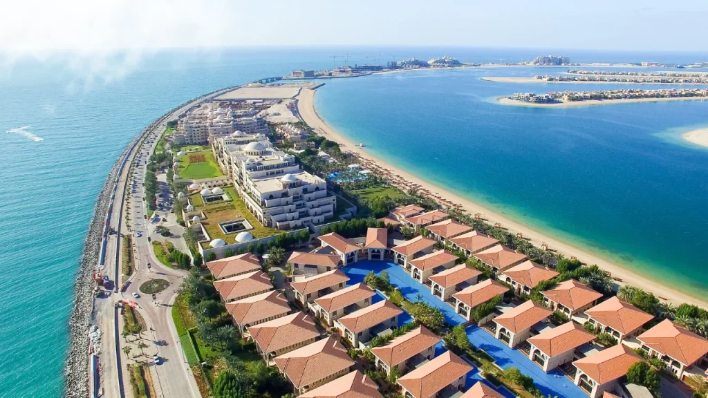 Hotels in Palm Jumeirah Dubai for Luxury Stays