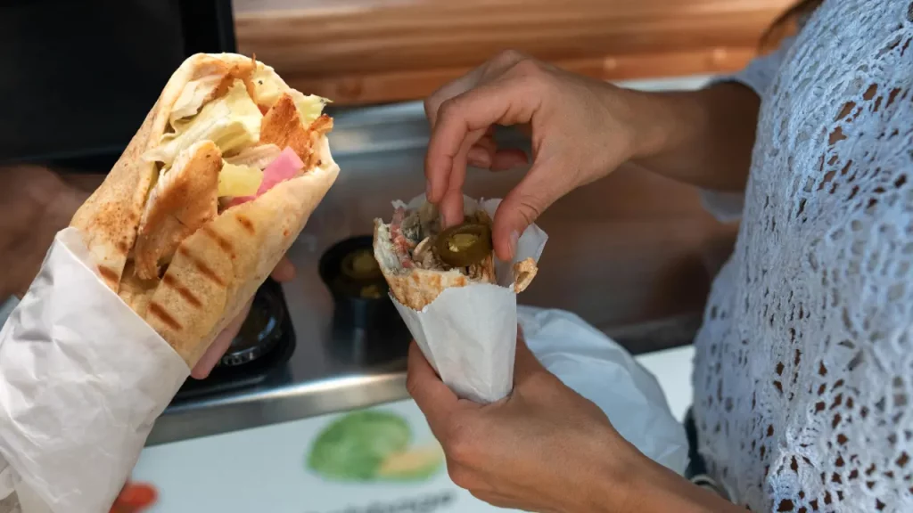 10 Best Late-Night Shawarma Spots in Dubai That Stay Open All Night